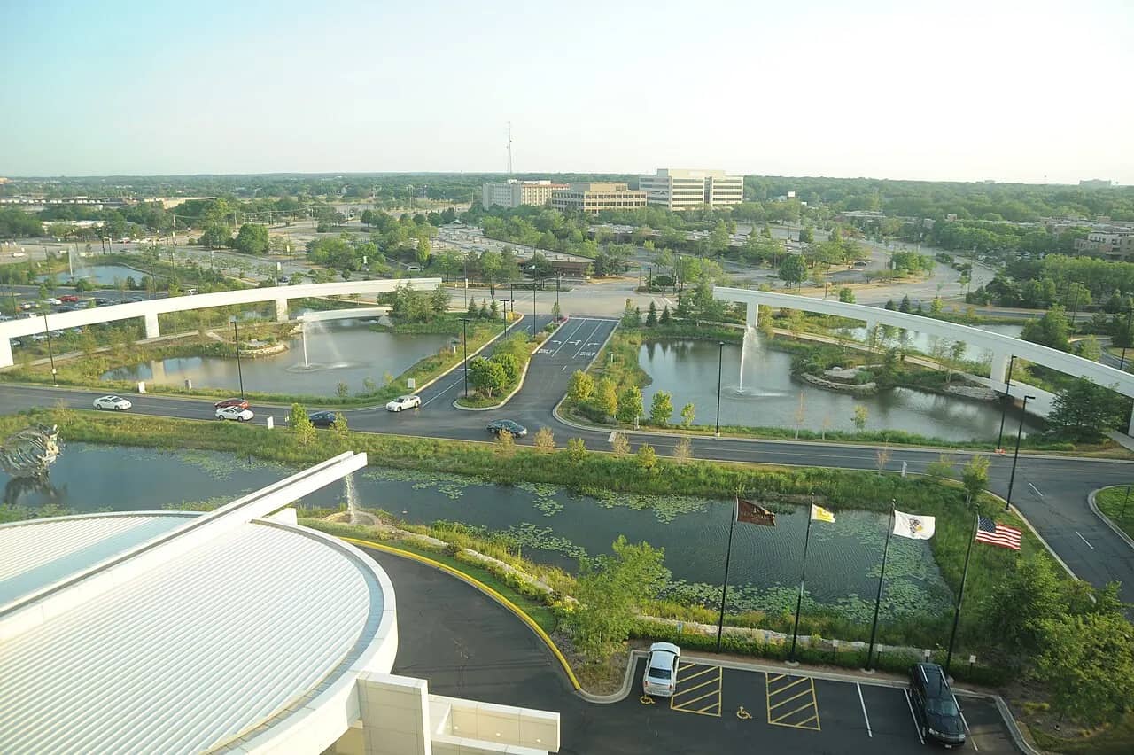 A wide contemporary view across Schaumburg