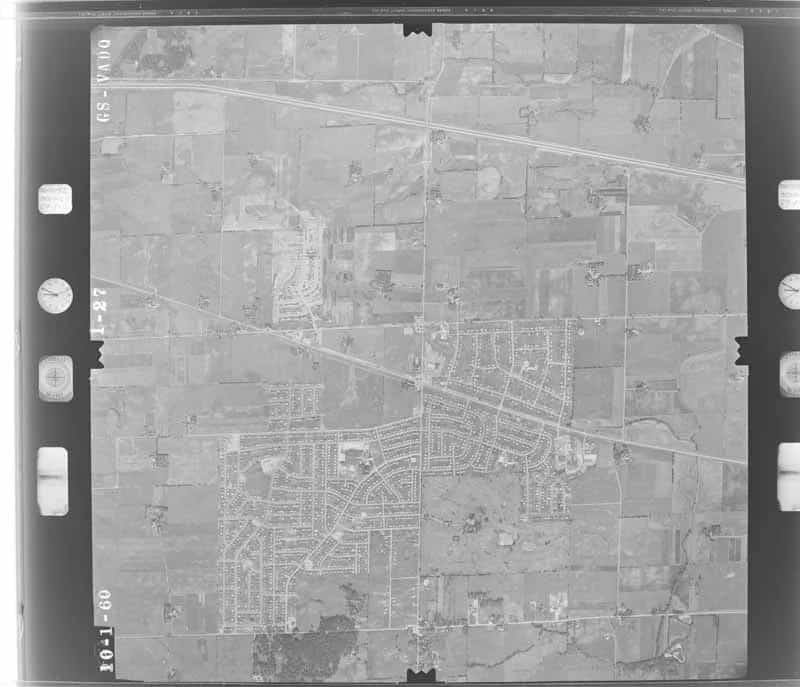 Complete USGS aerial photograph of Parcel A neighborhoods, the Northwest Tollway, and surrounding Hoffman Estates farmland