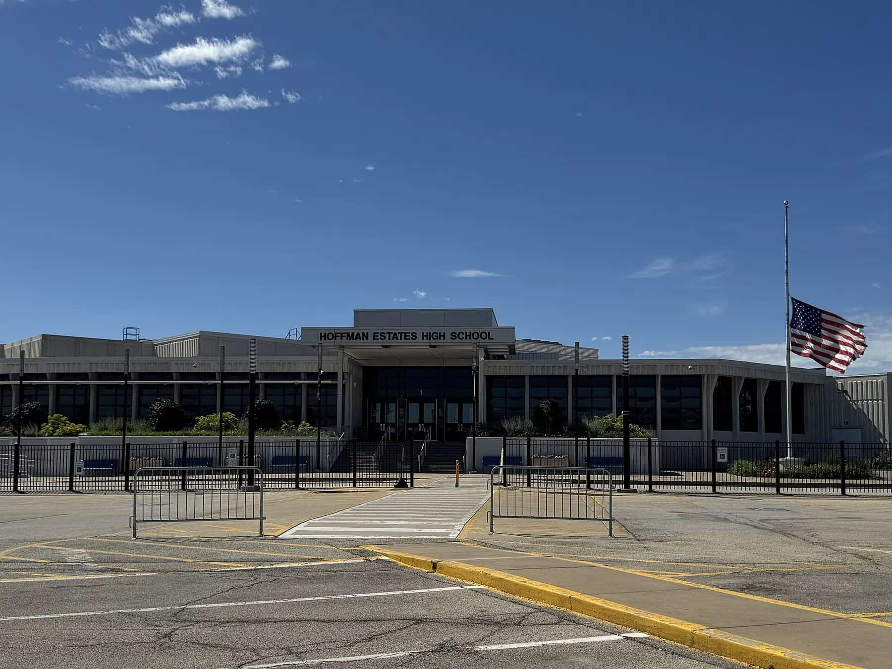 Front entrance and sign of Hoffman Estates High School