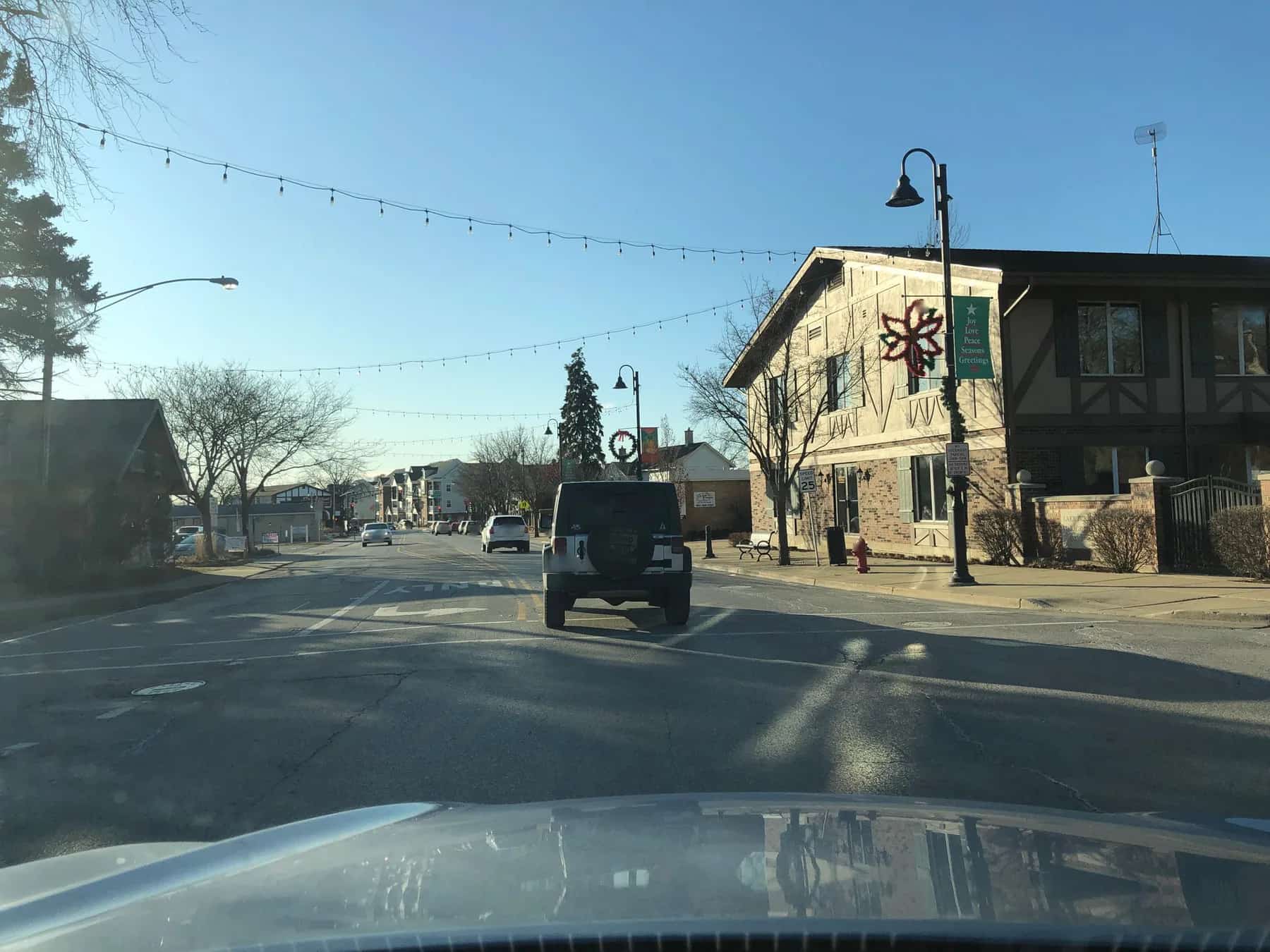Old Rand Road in downtown Lake Zurich
