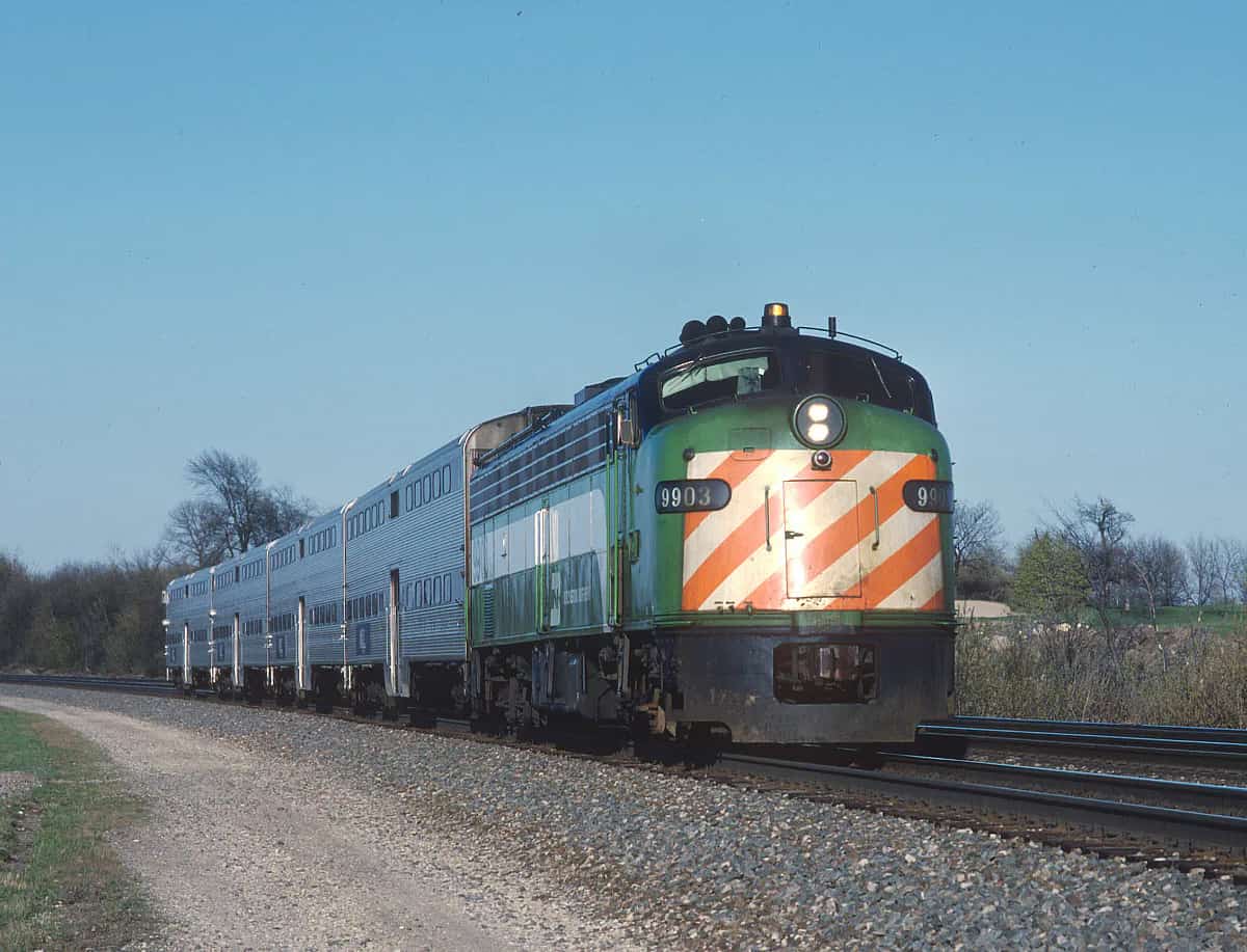 Burlington Northern 9903 commuter train at Naperville